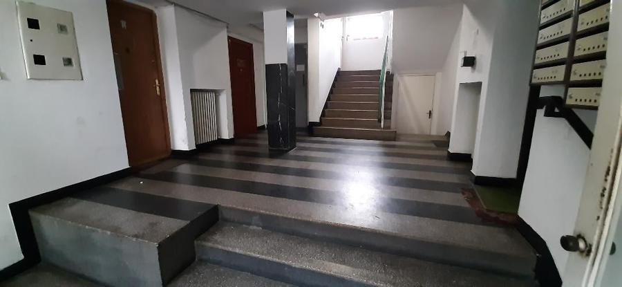 Apartament 3 cam  sau spatiu com cu balcon stradal pe Sos Stefan cel Mare - 12