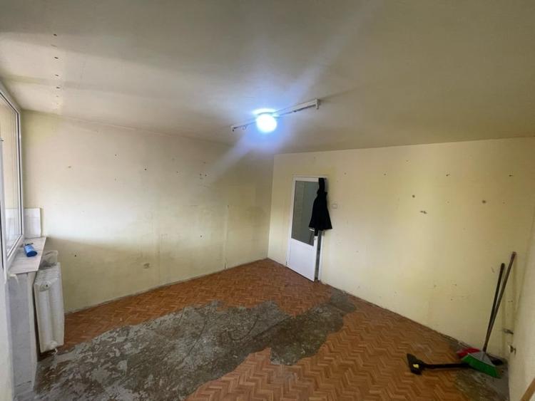 Garsoniera spatioasa, 32 mp, etaj intermediar, Zona Parang - 3