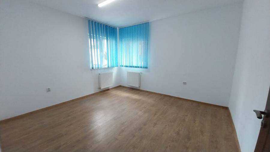 Apartament 3 camere pretabil activitati birou Str.Eroilor Floresti - 5