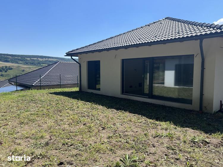 Casă cu 4 camere cu Teren 500 Mp în Baciu
