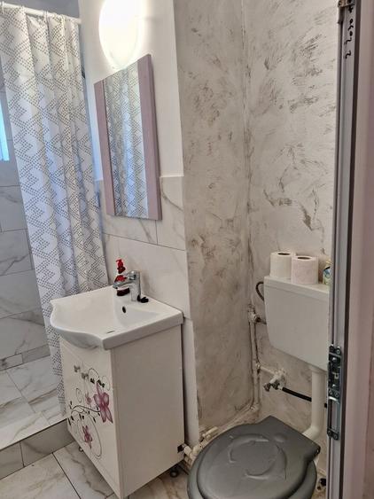 Inchiriez garsoniera etaj1 - 4