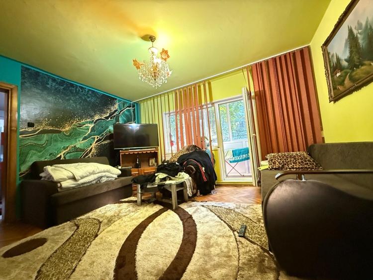 Apartament spatios, 3 camere, 2 bai, 2 balcoane, mobilat, etaj 1 - Zona Soarelui - 3