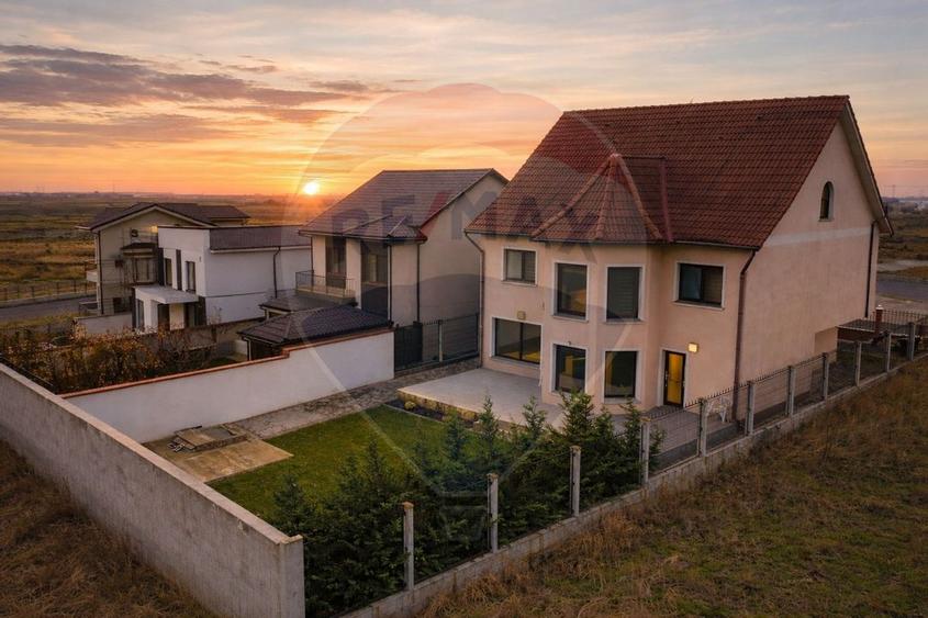 Casă / Vilă cu 7 camere de vânzare în Ovidiu Sud Constanta - 1