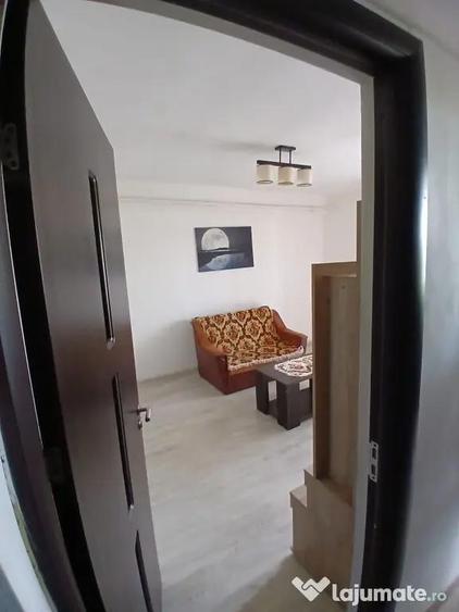 Inchiriez apartament 2 camere Crsiova - 1