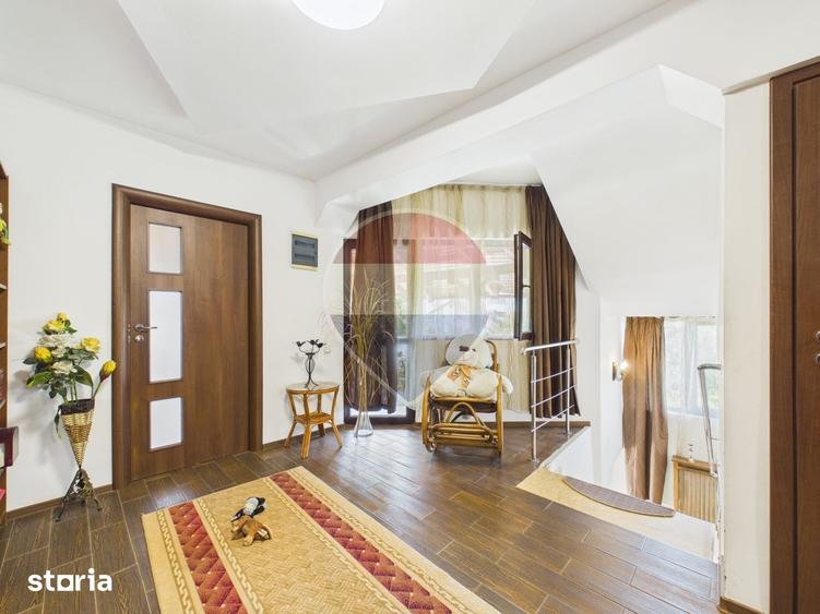 Vila 10 camere + spa?iu comercial | teren 1.300 mp | Otopeni 23 August - 5