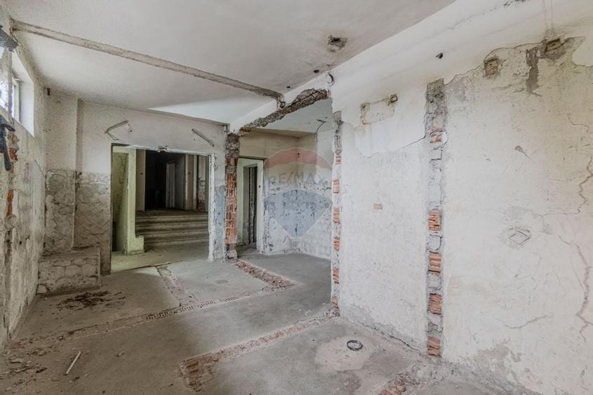 Spatiu industrial de 2060mp cu teren de 3358mp de vanzare Str Turnului - 40