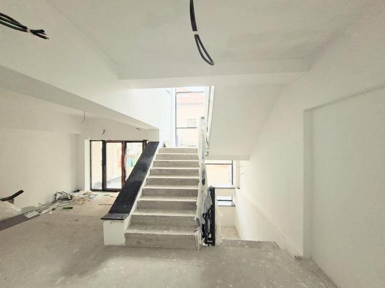 Cladire multifunctionala de inchiriat - 10