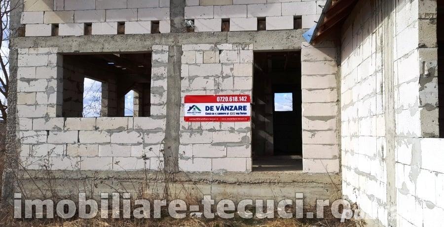 Casa la rosu cu 1000 mp teren in com Munteni, parter ?i mansarda - 10