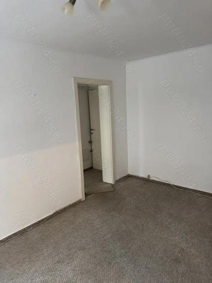 Inchiriez apartament 2 camere Pia?a Romana PARTICULAR - 2