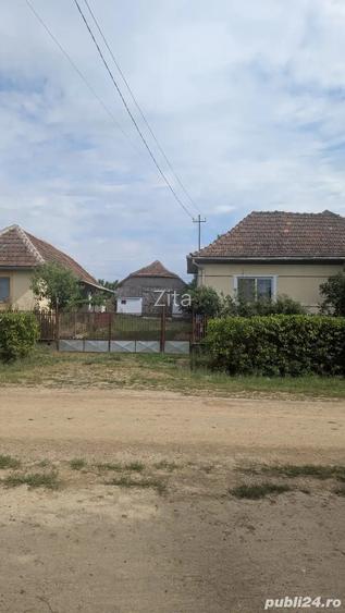 Vand casa in sat Gerausa