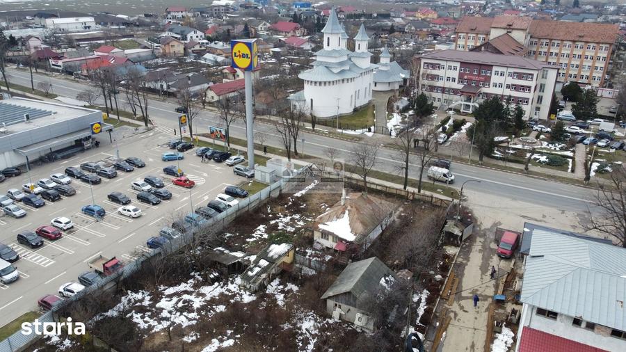 Spațiu comercial, de 650 mp, în Central