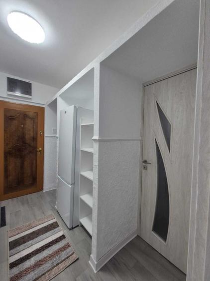 Apartament cu 2 camere semidecomandat în Exterior Vest