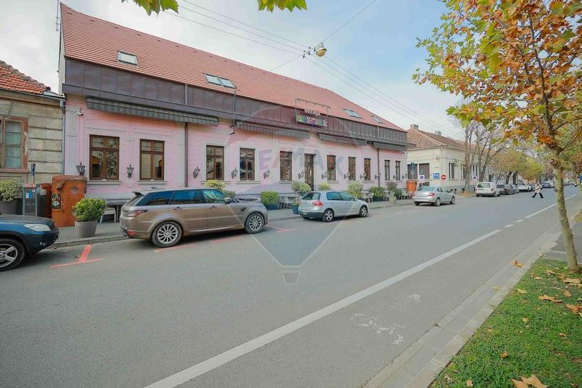 De vanzare - Proprietate premium in zona istorica a Oradiei - 22