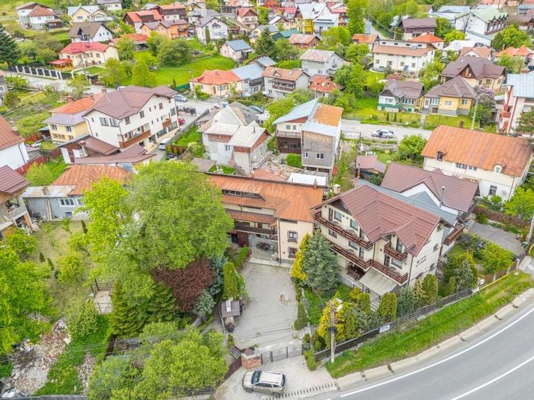 Proprietate deosebita de vanzare in Busteni - Pensiune + Duplex - 36