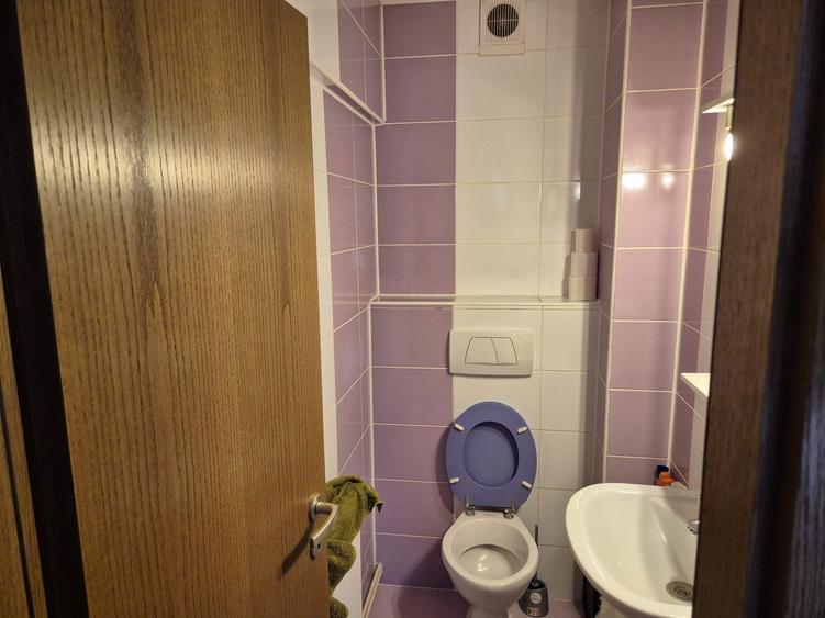 Inchiriez apartament 3 camere - 4