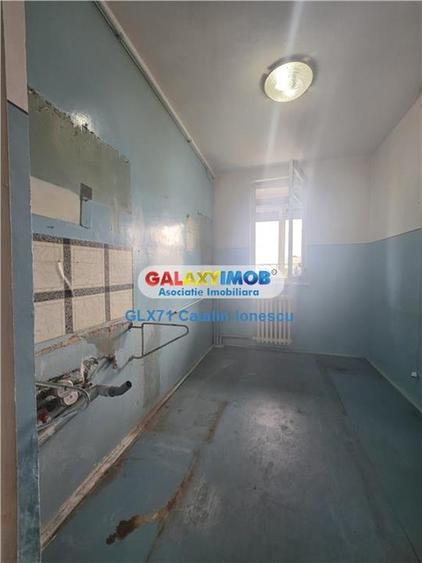 Vanzare apartament decomandat 3 camere Drumul Taberei - 3