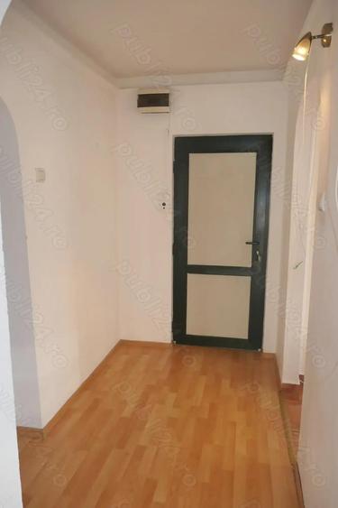 Spatiu pentru birouri, cabinete - apartament 4 camere, Micalaca 100 - zona Kaufland, la parter inalt - 9