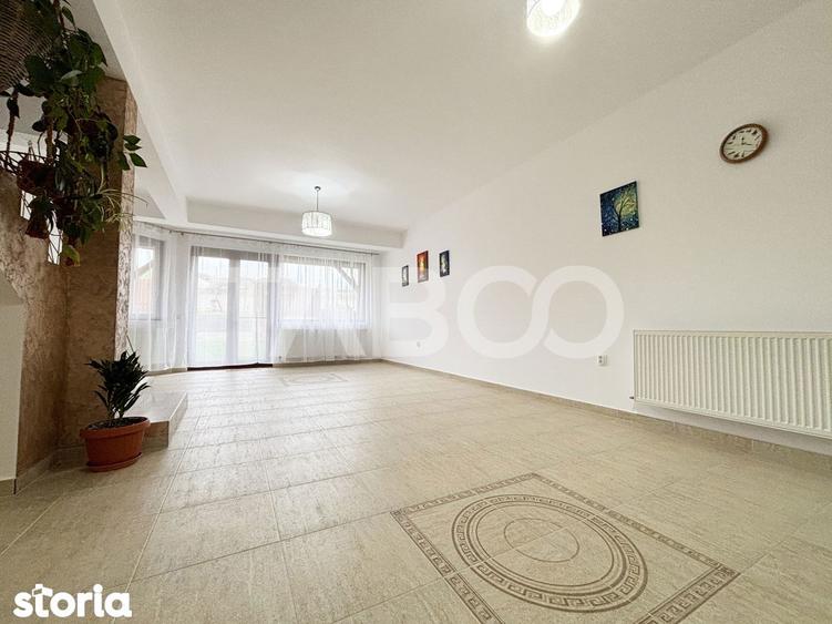 De inchirat unitate duplex 6 camere curte individuala zona Buna Ziua - 10