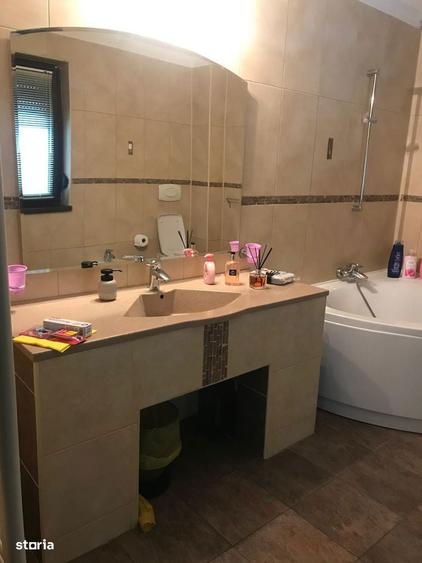 Vila P+2 in zona ultracentrala,pretabil locuinta,birouri. - 12