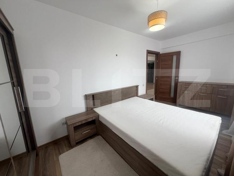Apartament cu 3 camere, 69 mp, parcare, zona Florilor - 10