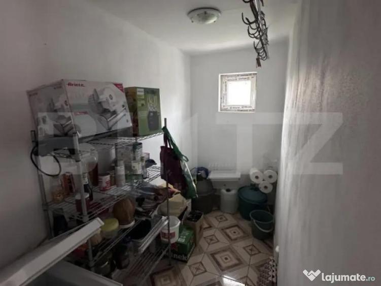 Casa de vanzare, zona deosebita , teren generos,Sali? - 10