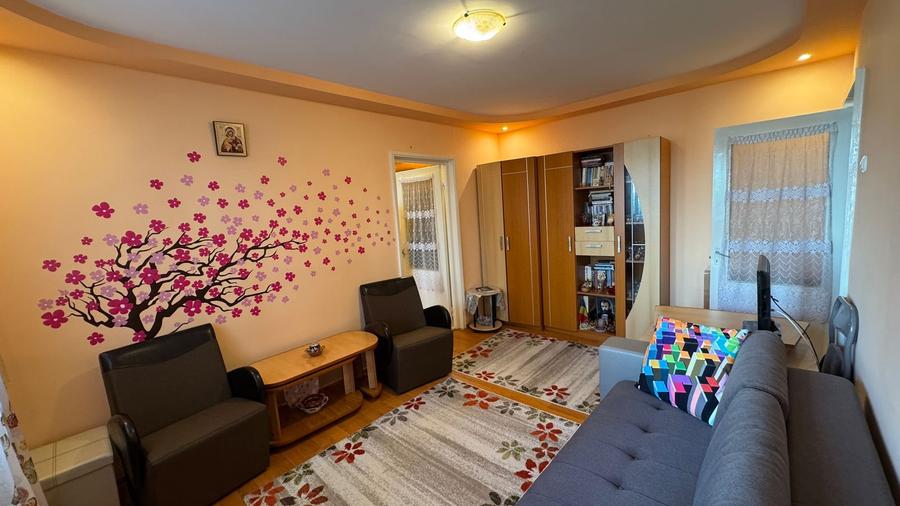 Zona Mioritei 2 camere etajul 1 imbunatatit - 2