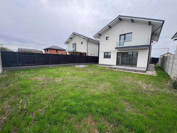 Vila individuala - 5 camere - 3 bai -teren 400 mp - 3