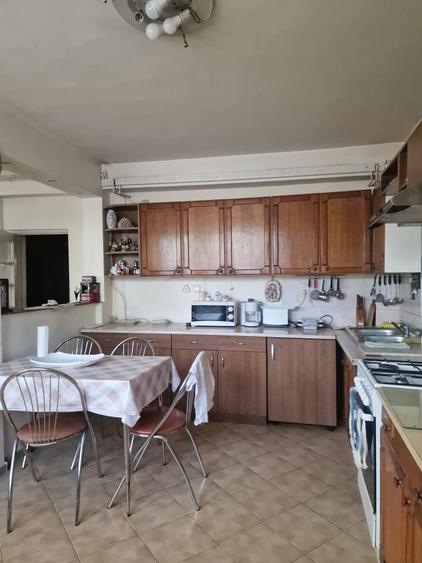 Eroii Revolutiei -  Casa  locuibila - teren 363 mp - deschidere 20.71 mp - P+1E - 11