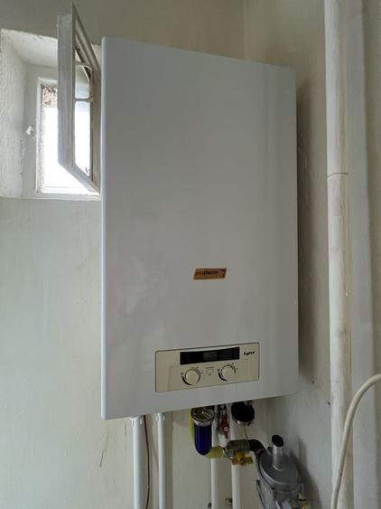 Inchiriez garsoniera confort 1 sporit etaj 1 str.22 decembrie - 8