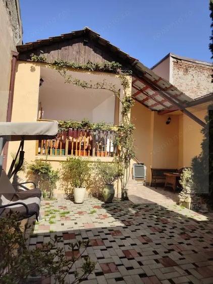 Oportunitate! Casa individuala renovata, curte ?i garaj, mutare imediata - 2