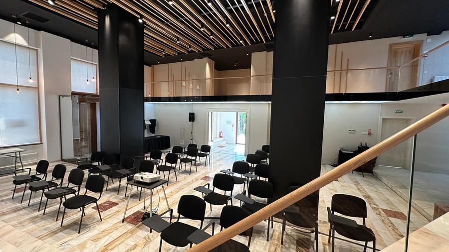 Spatiu deosebit 13 Septembrie - Palatul Parlamentului - 5