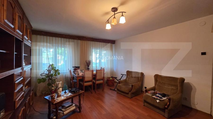 Apartament cu 4 camere decomandat, mobilat în George Enescu Apartament cu 4 camere decomandat, mobilat în George Enescu
