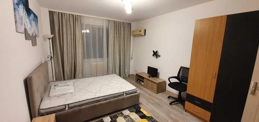 Apartament cu 1 camera, decomandat, zona Podu Ros - 2