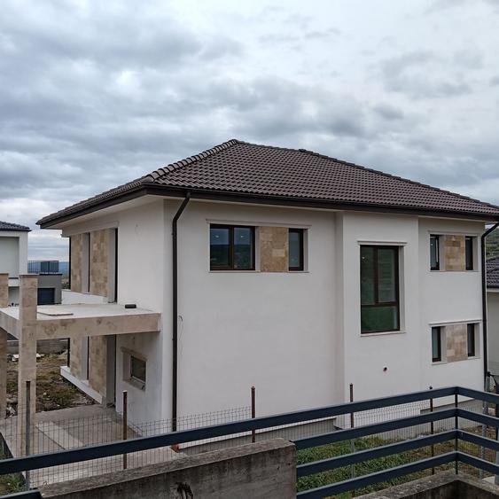 Casa premium de vanzare intrare Chinteni - 2