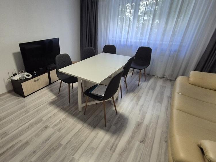 Unirii, Zepter, P-ta Alba Iulia, semistradal, randul 2 de blocuri, liniste - 4