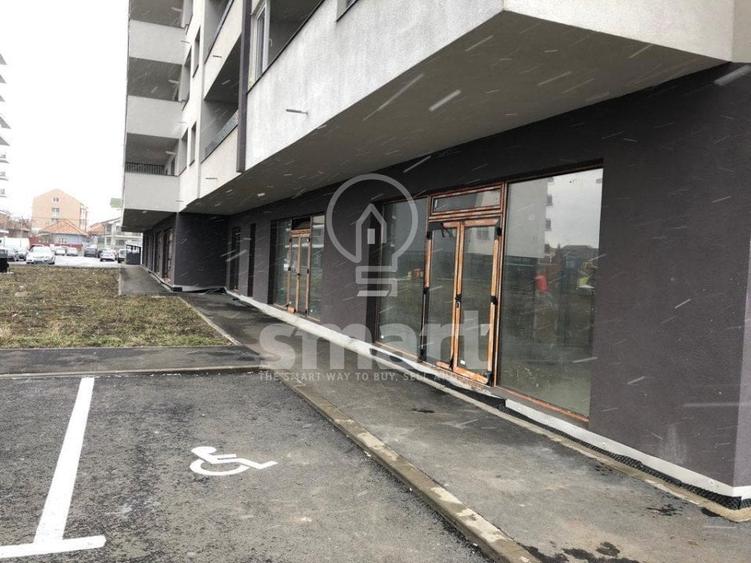 Spatiu comercial , parter de bloc nou, vitrina generoasa - 4