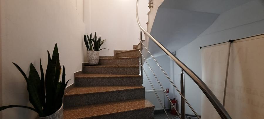 Apartament in imobil nou, etaj 2/3, birouri, locuit,showroom,Polona,Tunari - 9