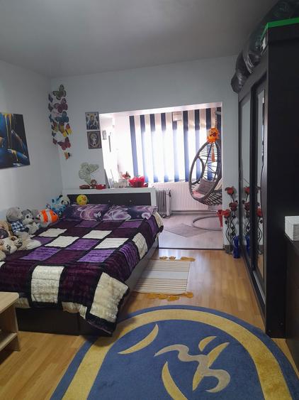Vind apartament 4camere,parter,orasul Insuratei(Braila). - 4