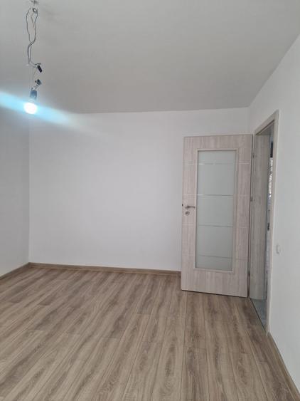 Brancoveanu - Apartament 3 camere - 2 gr sanitare - et 1 -  renovat - decomandat - 6