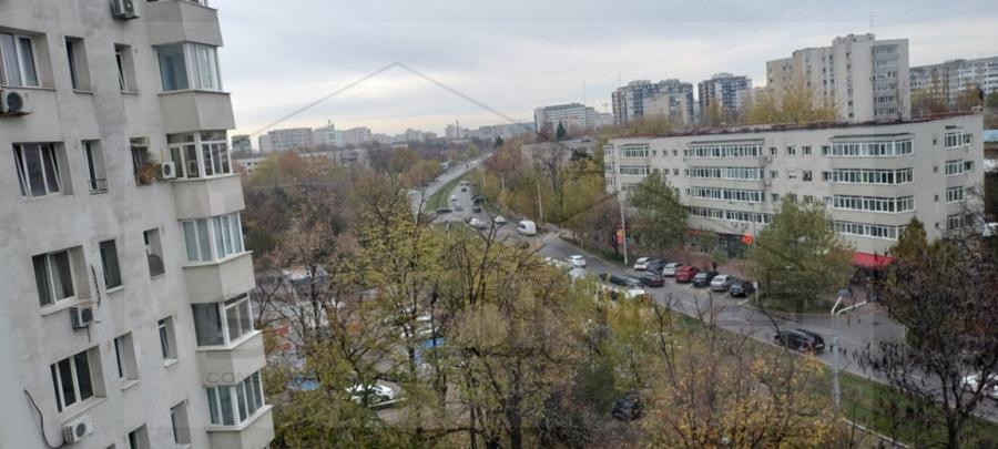 Metrou Titan apartament cu 3 camere - 1