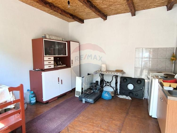 Casa cu potential in zona semicentrala din Medias, Strada Avram Iancu - 14