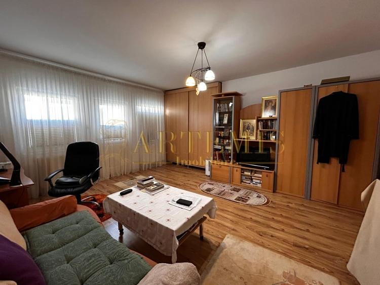 Apartament de 2 camere, decomandat, 60 mp., zona Centrala. - 3