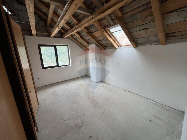 Casa de vanzare in Campulung la pret de apartament. - 23