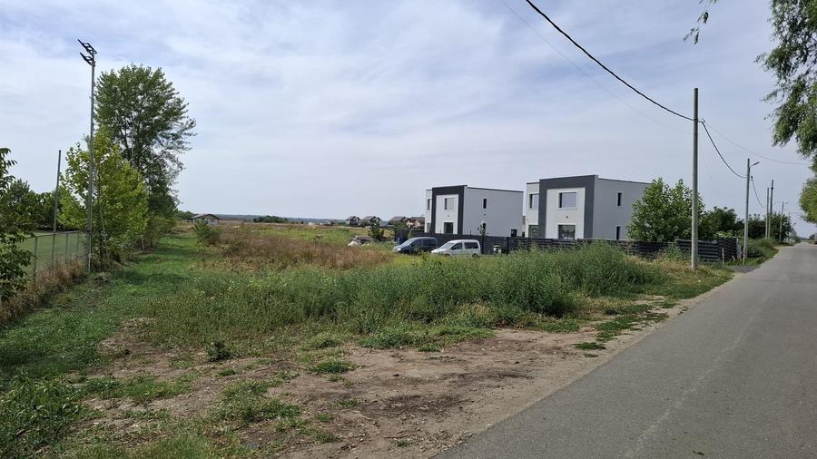 str. Stadionului, langa Casa de Cultura - 6