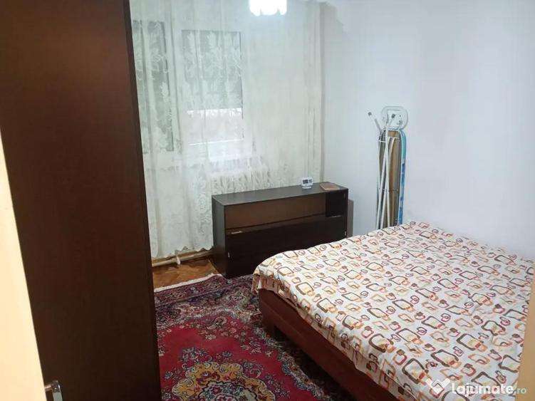 Vand apartament 2 camere central - 1