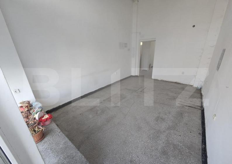 Spa?iu comercial 50 mp, parter, cu vitrina ?i 2 intrari - 3