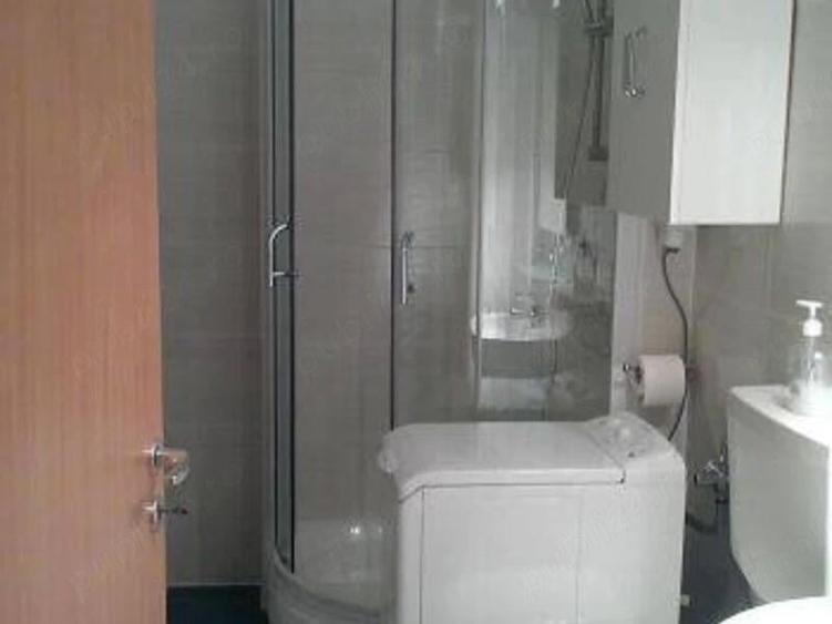 Politehnica,strada Fabricii,particular,parcare subterana,bloc nou,paza, metrou Lujerului,linia 41 - 2