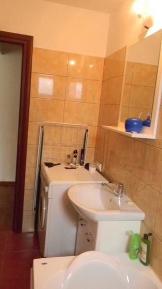 Proprietar inchiriez apart 2 camere Piata Trapezului 10 min metrou 1 Dec 1918 - 1