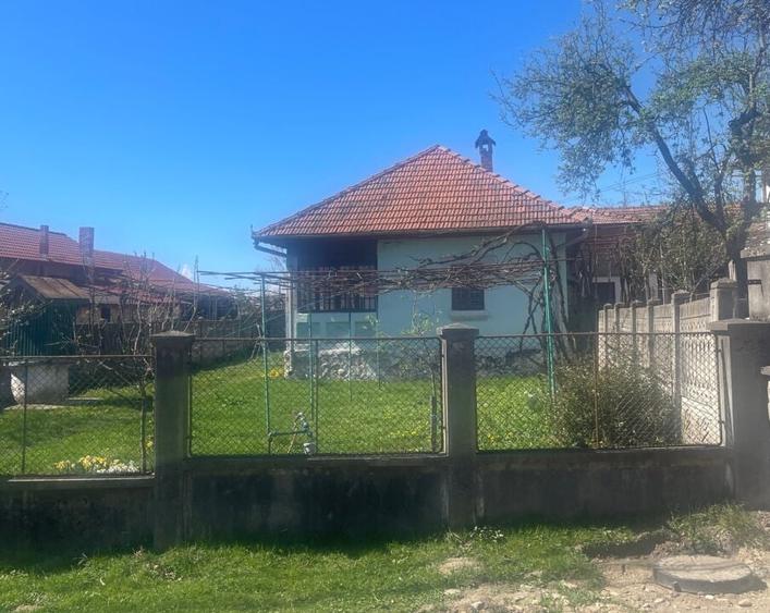 IMOBIL CU POTENTIAL TURISTIC IN ZONA MONTANA NOVACI - 1