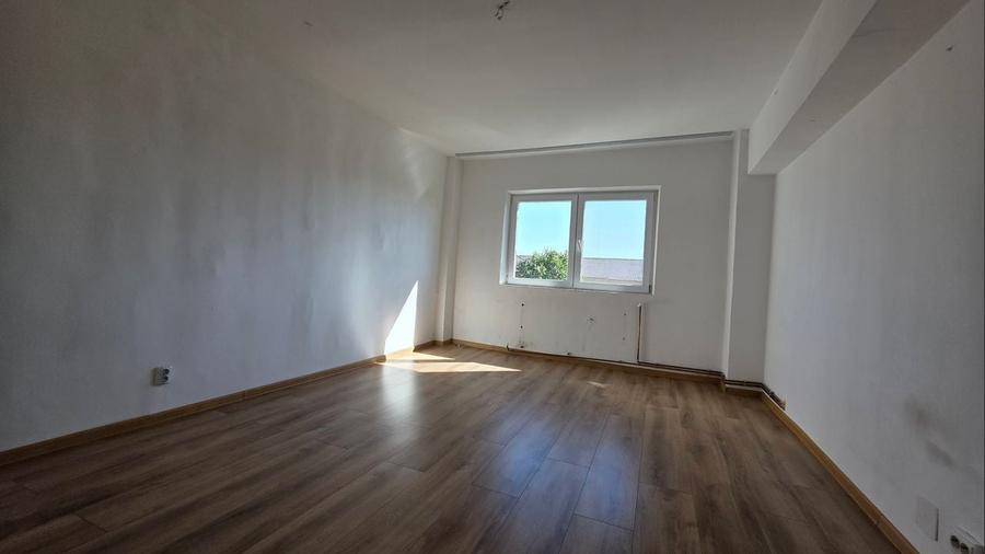 Apartament 3 camere, Independentei - 1